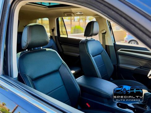 Used 2021 Volkswagen Atlas SE w/ Panoramic Sunroof Package AWD/4WD image 15