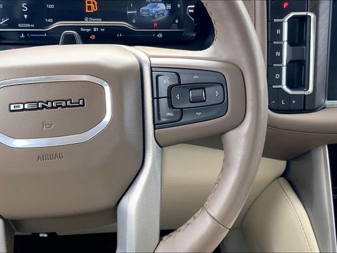 Used 2024 GMC Yukon Denali w/ Advanced Technology Package AWD/4WD image 25