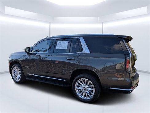 Used 2021 Cadillac Escalade Luxury image 4