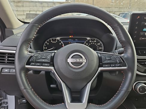 Certified 2023 Nissan Altima 2.5 SR w/ SR Premium Package FWD image 19