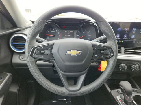 Certified 2024 Chevrolet Trax LS image 20