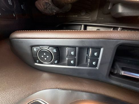 Used 2025 Ford Expedition King Ranch AWD/4WD image 22