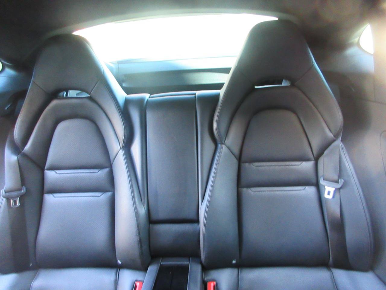 Used 2019 Porsche Panamera RWD image 43