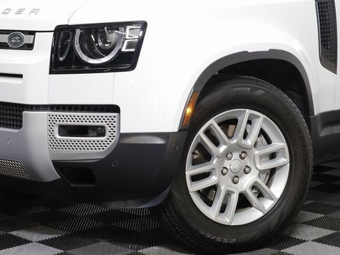 Used 2025 Land Rover Defender 110 S image 3