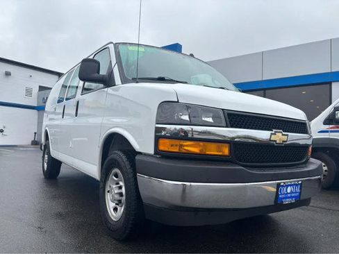 Used 2022 Chevrolet Express 2500 w/ Driver Convenience Package RWD image 15