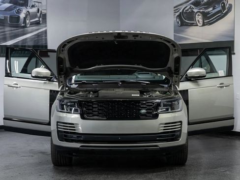 Used 2018 Land Rover Range Rover Supercharged image 5