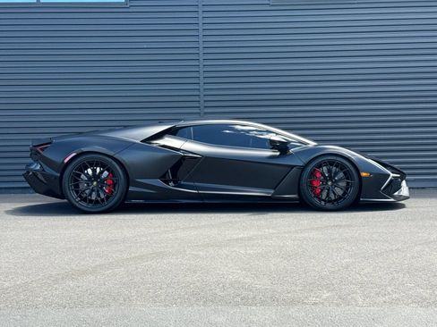 Used 2024 Lamborghini Revuelto AWD/4WD image 10