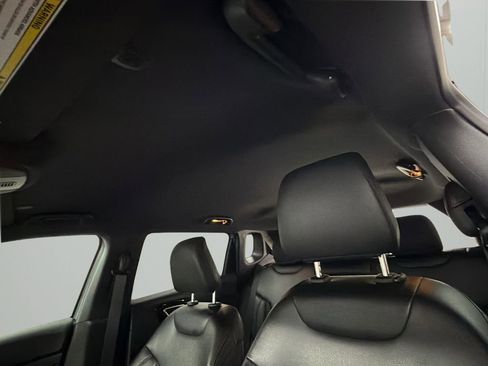 Used 2022 Jeep Compass Altitude image 17