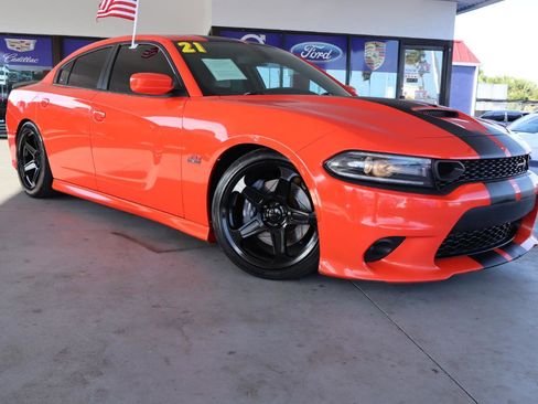 Used 2021 Dodge Charger Scat Pack w/ Plus Group image 3