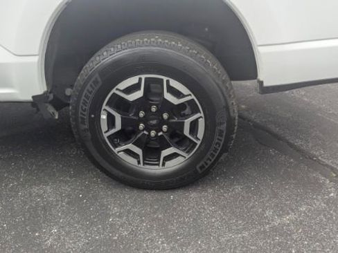 Used 2022 Ford F150 Lightning Pro image 10