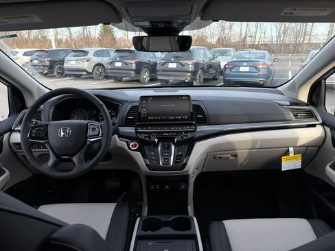 Used 2026 Honda Odyssey Elite image 12