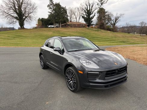 Certified 2026 Porsche Macan Turbo AWD/4WD image 9