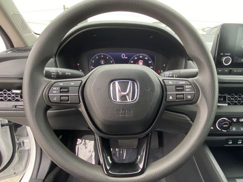 Certified 2025 Honda Accord SE image 24