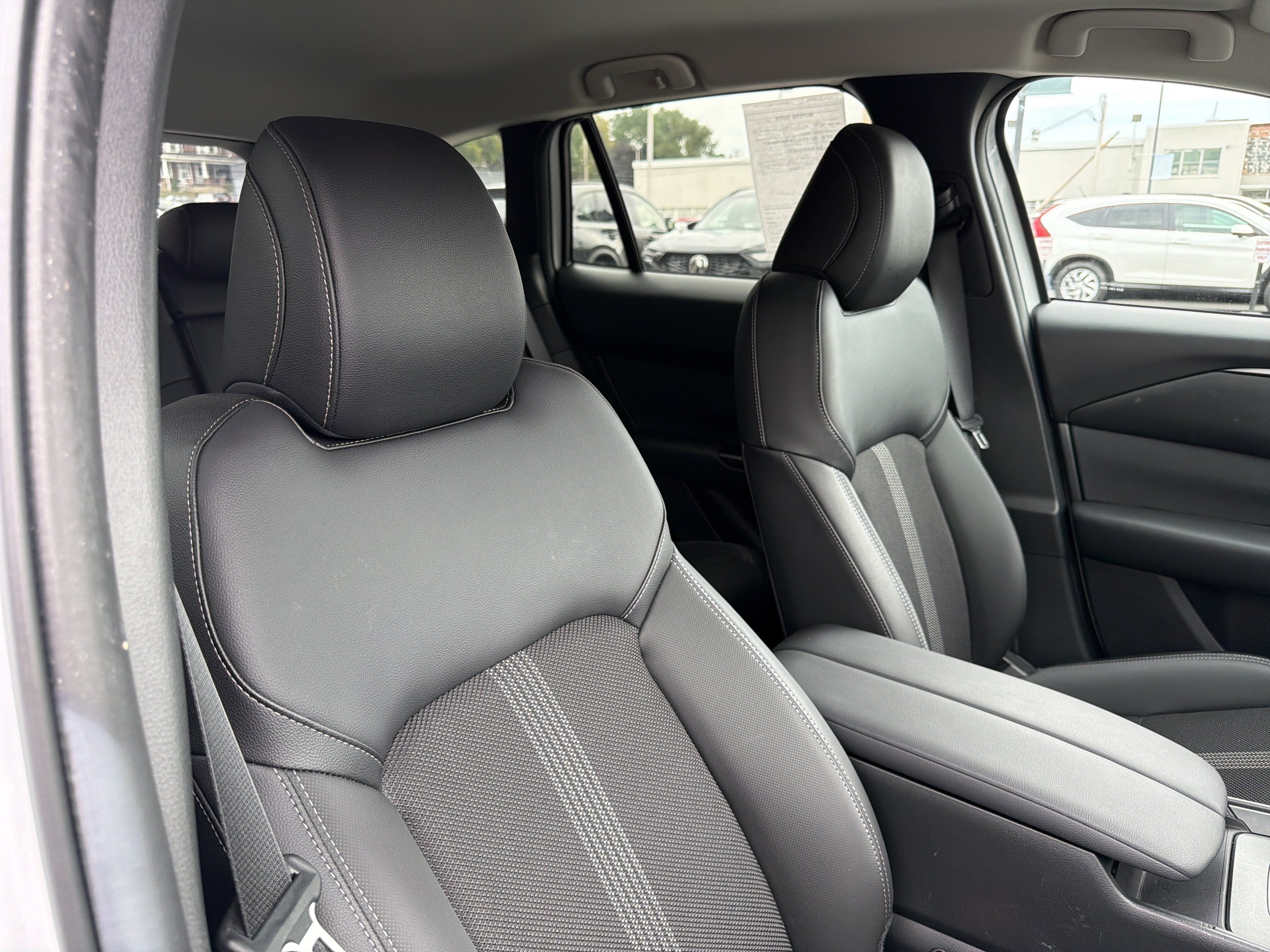 Used 2024 MAZDA CX-50 AWD 2.5 S w/ Preferred Package image 9