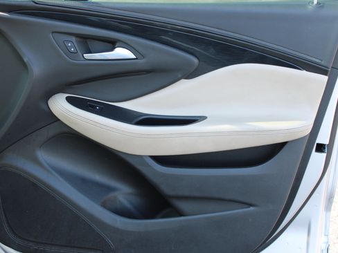 Used 2017 Buick Envision Preferred w/ LPO, Interior Luxury Package image 40