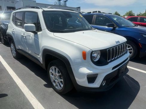 Used 2021 Jeep Renegade Latitude AWD/4WD image 3