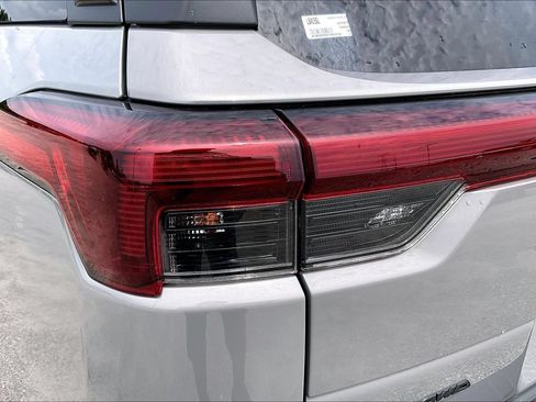 Used 2026 Subaru Outback Touring AWD/4WD image 31