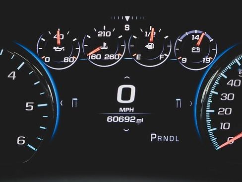 Used 2017 Chevrolet Suburban LT image 13