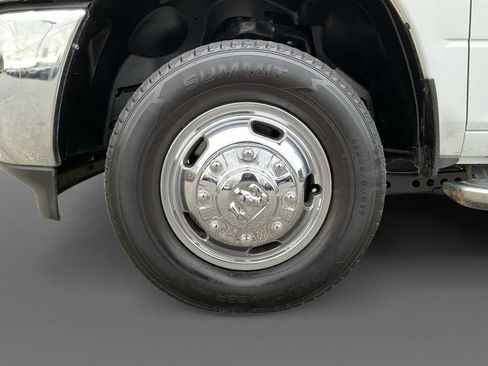 Used 2024 RAM 3500 Big Horn image 8