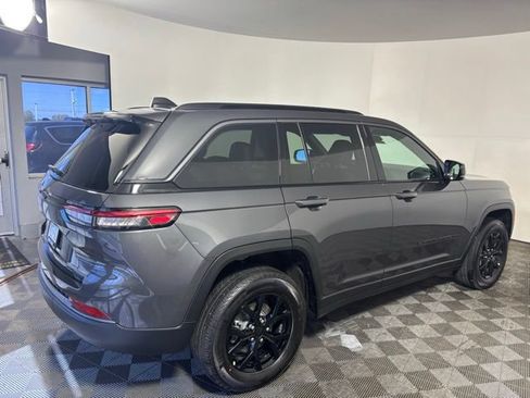 New 2026 Jeep Grand Cherokee Altitude AWD/4WD image 8