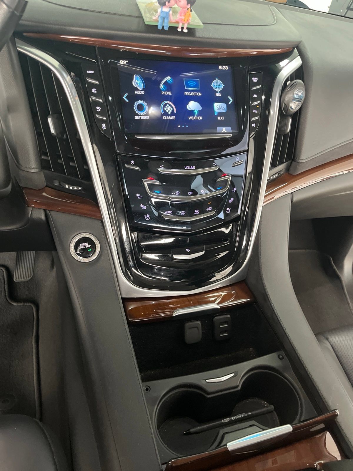 Used 2019 Cadillac Escalade Luxury RWD image 19
