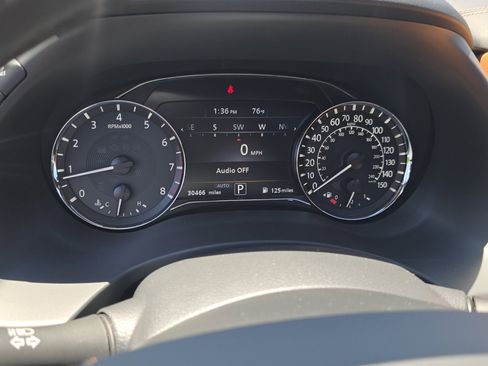 Used 2023 INFINITI QX80 Premium Select AWD/4WD image 31