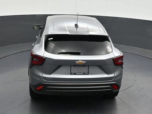 Used 2024 Chevrolet Trax LS w/ Driver Confidence Package FWD image 18