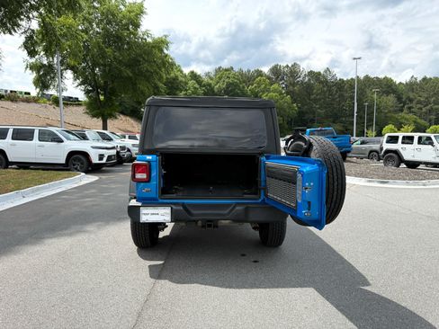 Used 2022 Jeep Wrangler Unlimited Sport AWD/4WD image 28
