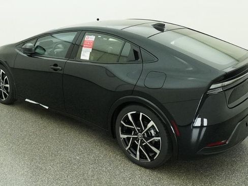 New 2026 Toyota Prius Plug-In Hybrid FWD image 43