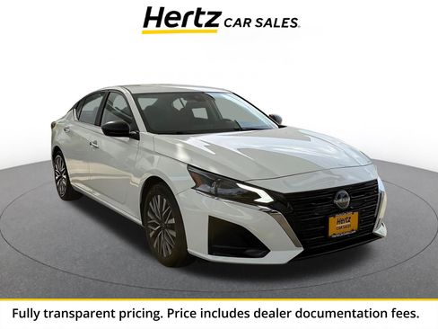 Used 2025 Nissan Altima 2.5 SV FWD image 1