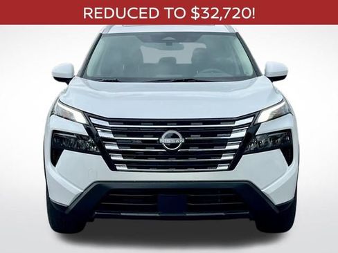 New 2026 Nissan Rogue SV w/ SV Premium Package FWD image 5