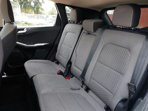 Used 2020 Ford Escape SE FWD image 18
