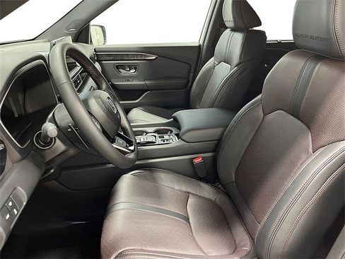 New 2025 Honda Pilot Black Edition image 9
