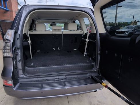Used 2021 Lexus GX 460 Premium w/ Premium Package AWD/4WD image 22