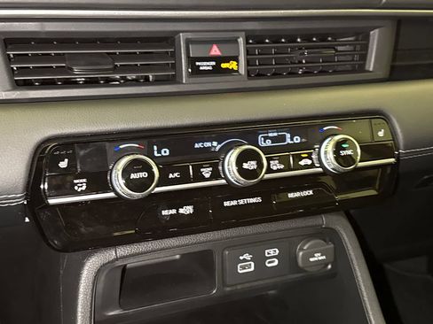 Used 2025 Honda Pilot EX-L image 26