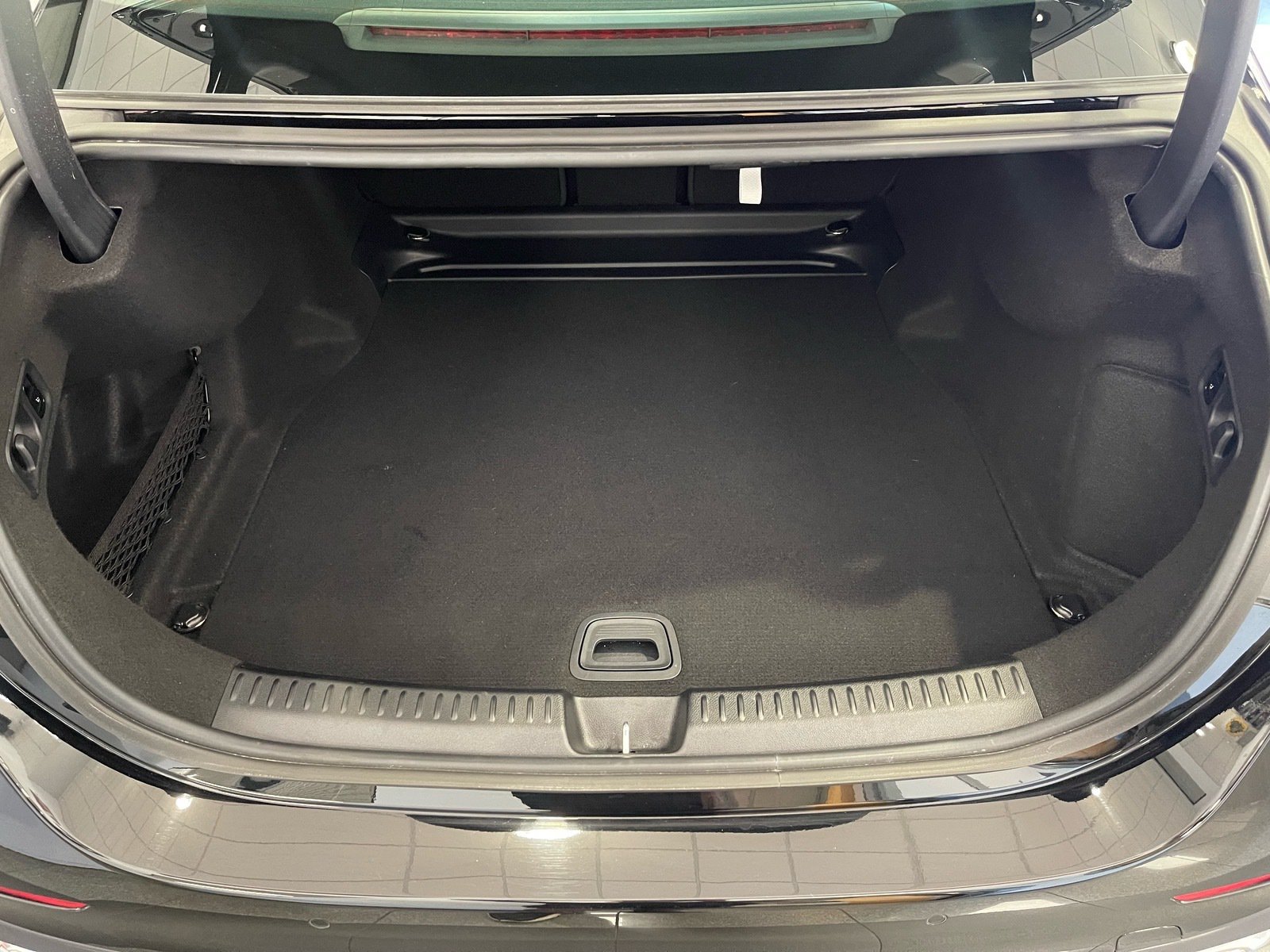 Used 2025 Mercedes-Benz E 350 Sedan image 35