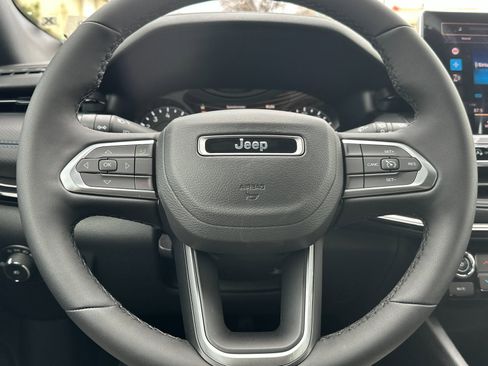 New 2026 Jeep Compass Latitude image 23