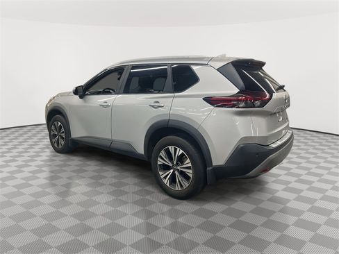 Used 2023 Nissan Rogue SV w/ SV Premium Package image 5