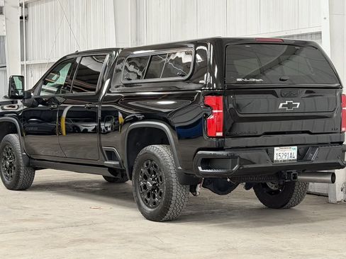 Used 2024 Chevrolet Silverado 2500 LTZ w/ LTZ Plus Package AWD/4WD image 6