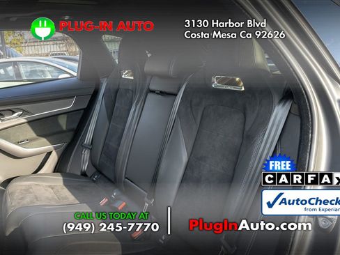 Used 2021 Jaguar F-PACE SVR image 18