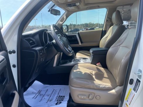 Used 2013 Toyota 4Runner Limited image 11