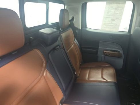 Used 2023 Ford Maverick Lariat FWD image 17