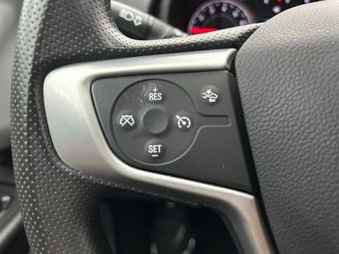 Used 2023 GMC Terrain SLE w/ Driver Convenience Package image 19