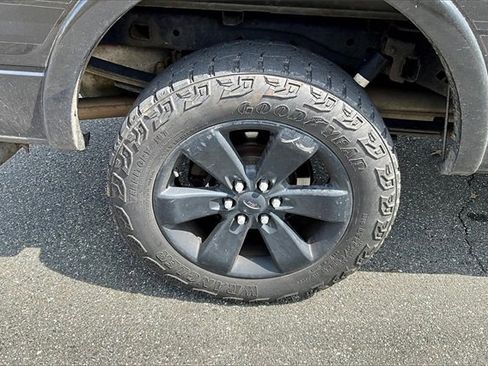 Used 2014 Ford F150 FX4 w/ Equipment Group 402A Luxury image 5