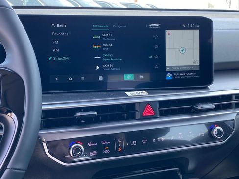 New 2026 Kia Sorento EX w/ EX Premium Package FWD image 18