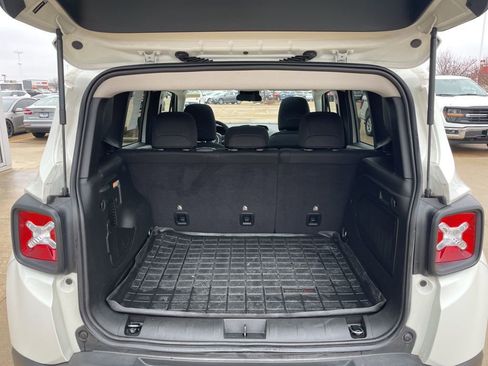 Used 2023 Jeep Renegade Altitude w/ Sun/Sound Group image 14