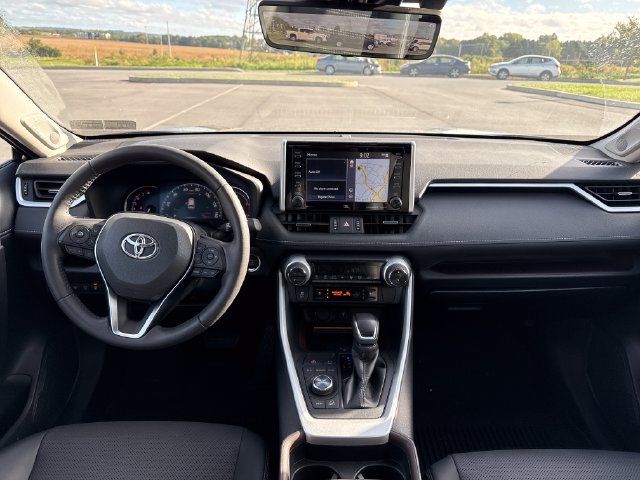 Used 2021 Toyota RAV4 Limited AWD/4WD image 20