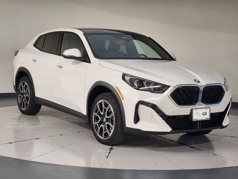 Used 2026 BMW X2 xDrive28i AWD/4WD image 6