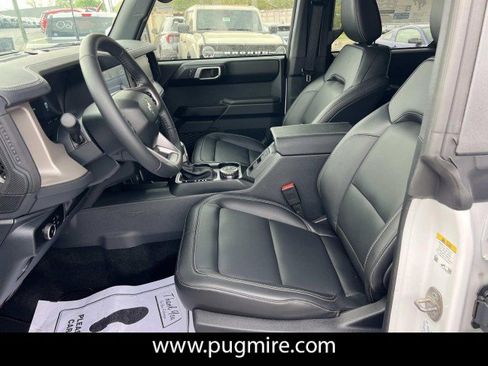 New 2026 Ford Bronco Outer Banks image 9