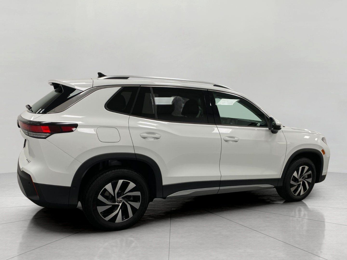 Certified 2026 Volkswagen Tiguan S AWD/4WD image 2